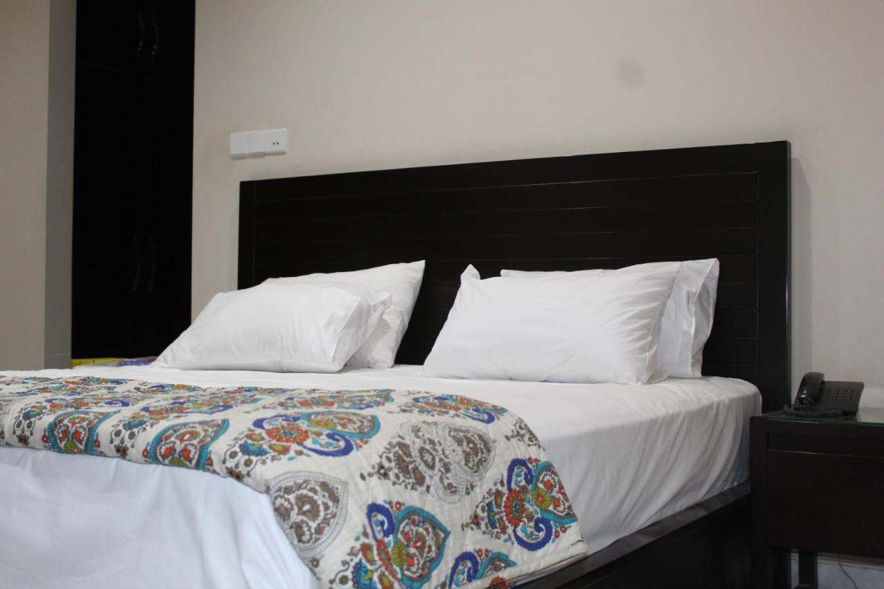 Hotel State Residency Bahawalpur Esterno foto