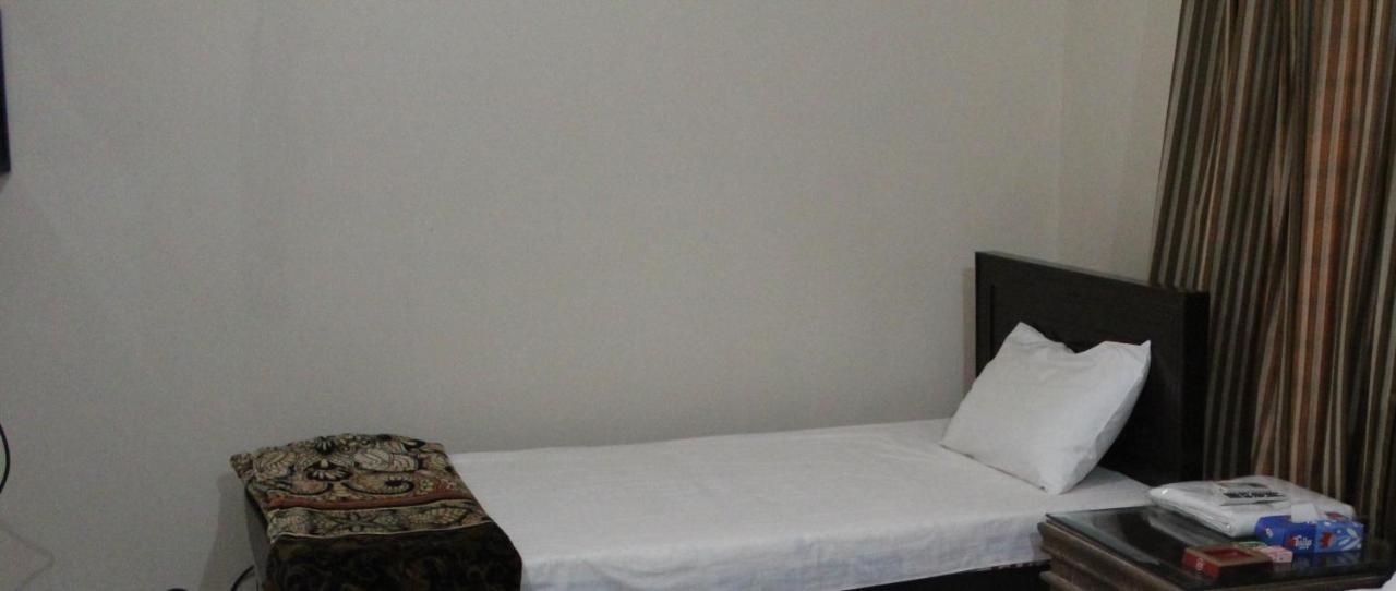 Hotel State Residency Bahawalpur Esterno foto